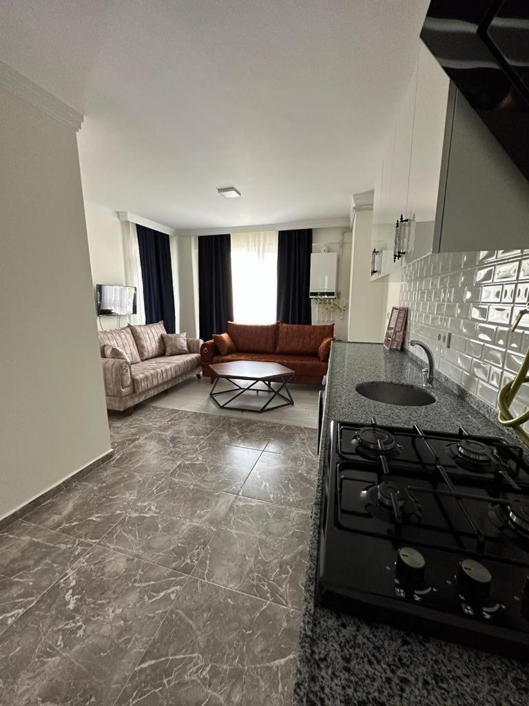 Trabzon Life Aparthotel Bagian luar foto
