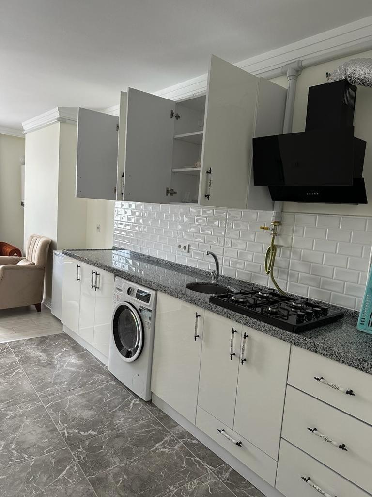 Trabzon Life Aparthotel Bagian luar foto